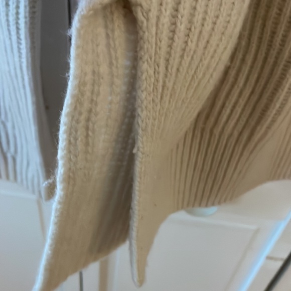 EUC GAP Tunic Length Sweater - Picture 3 of 5